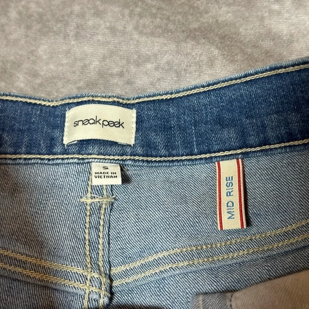 Sneak Peek Denim Shorts Womens Size S Blue Mid Rise Distressed Cut Off Frayed - Picture 4 of 7